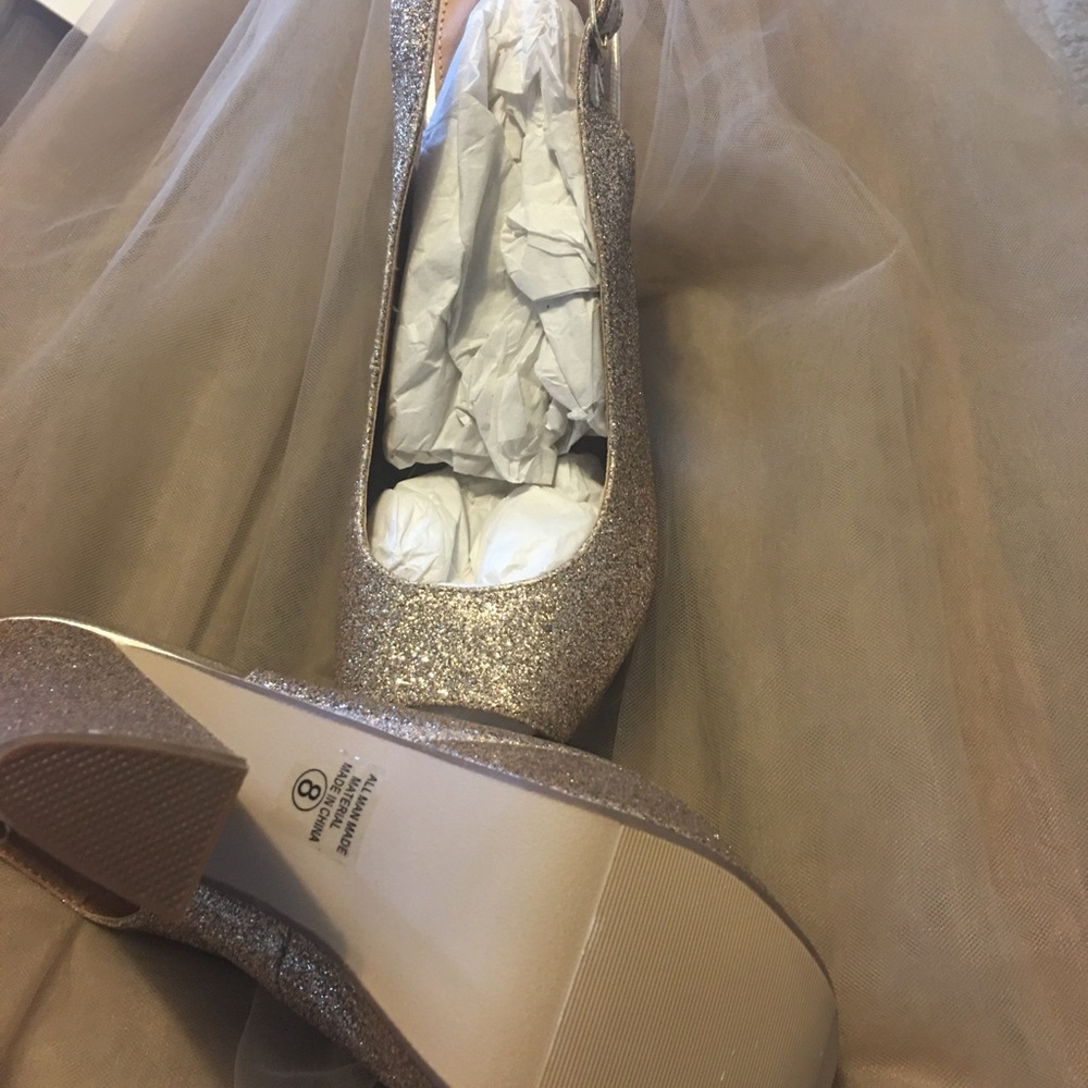 Shoes - Picture 8 of 8